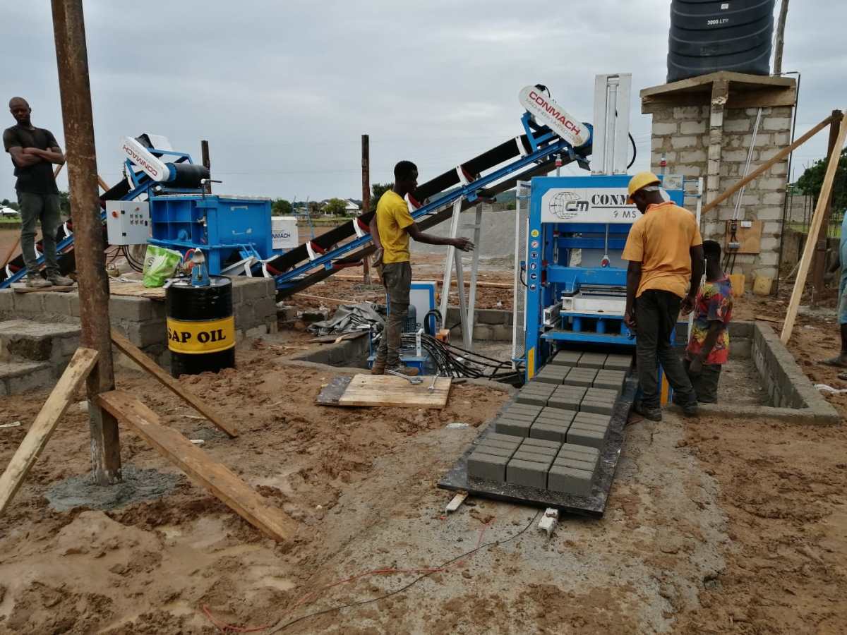 İki Makine İki Farklı Briket&nbsp;Üreticisi