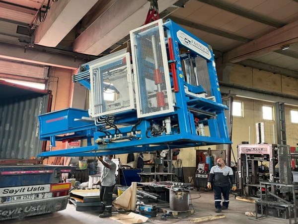 Sırbistan Beton Blok Yapma Makinesine&nbsp;Kavuştu.